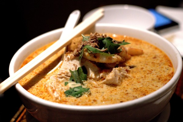 laksa curry. Chicken and Prawn Laksa